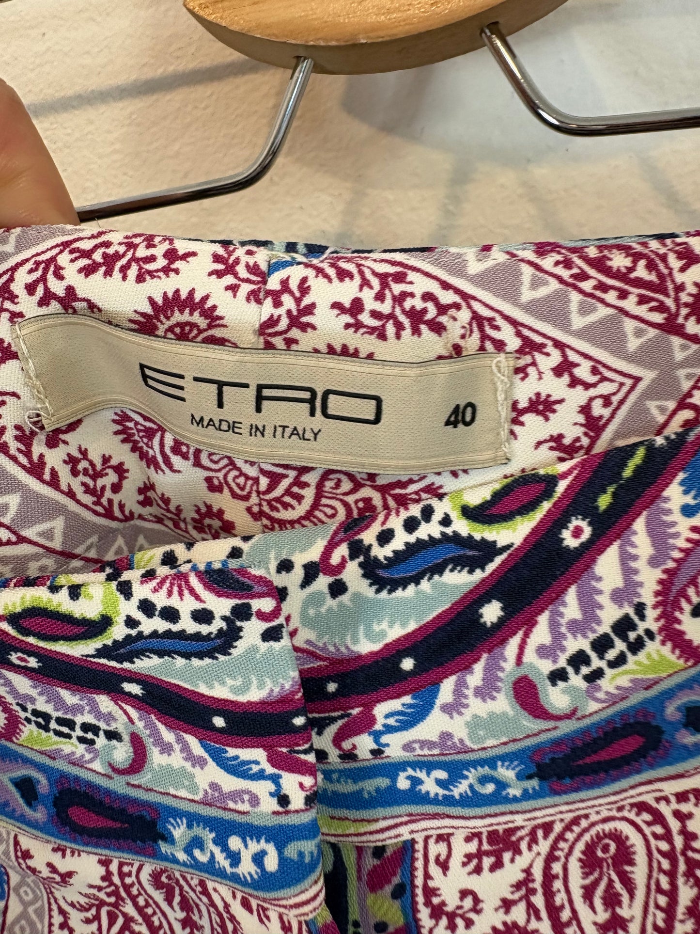 ETRO. Pantalón fluido pinzas estampado. T 36