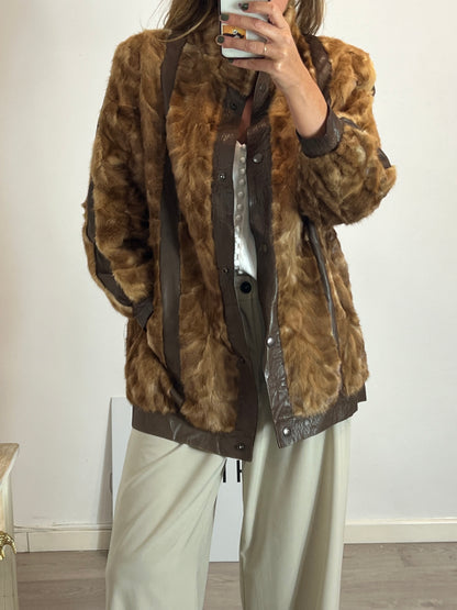 KAMOURASKA. Natural fur and brown leather coat. TM