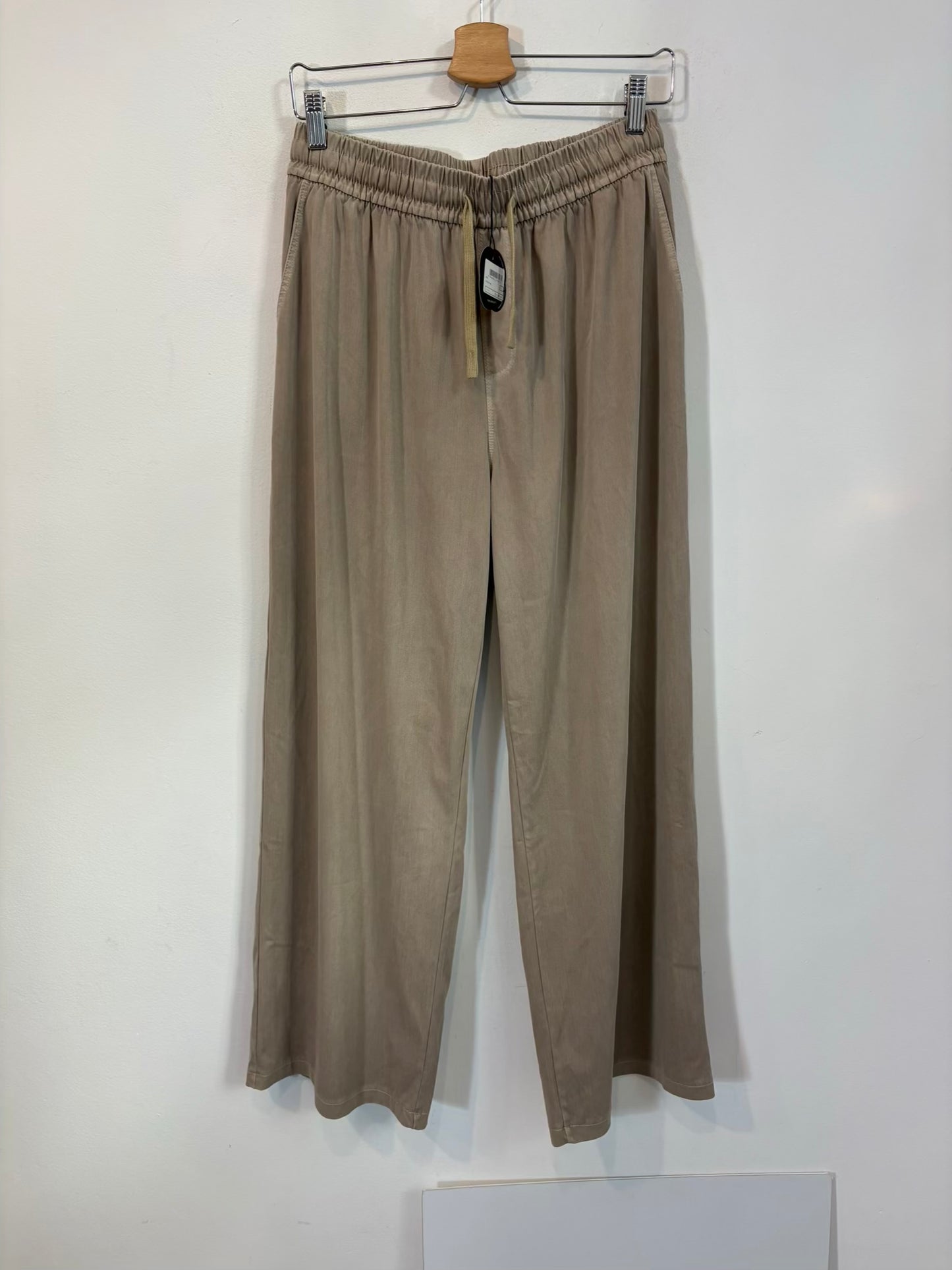 Pantalón beige fluido