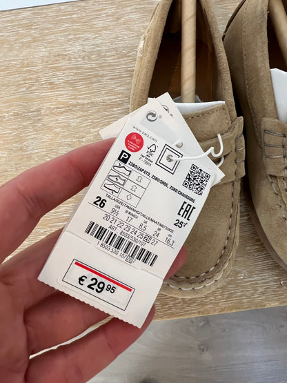 ZARA. Beige loafers. Size 26
