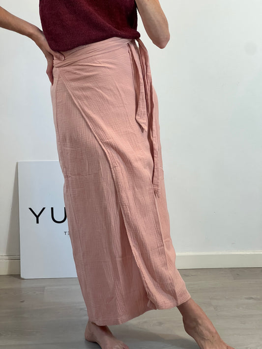 MARIA DE LA ORDEN. Falda pareo rosa cruzada T.m