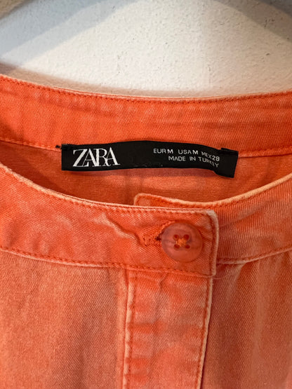 ZARA. Mono naranja flúor abotonado efecto desgastado. T M