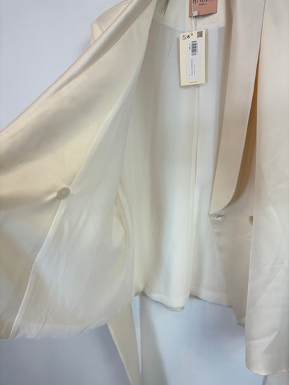 BIMANI. Traje de chaqueta marfil satinado