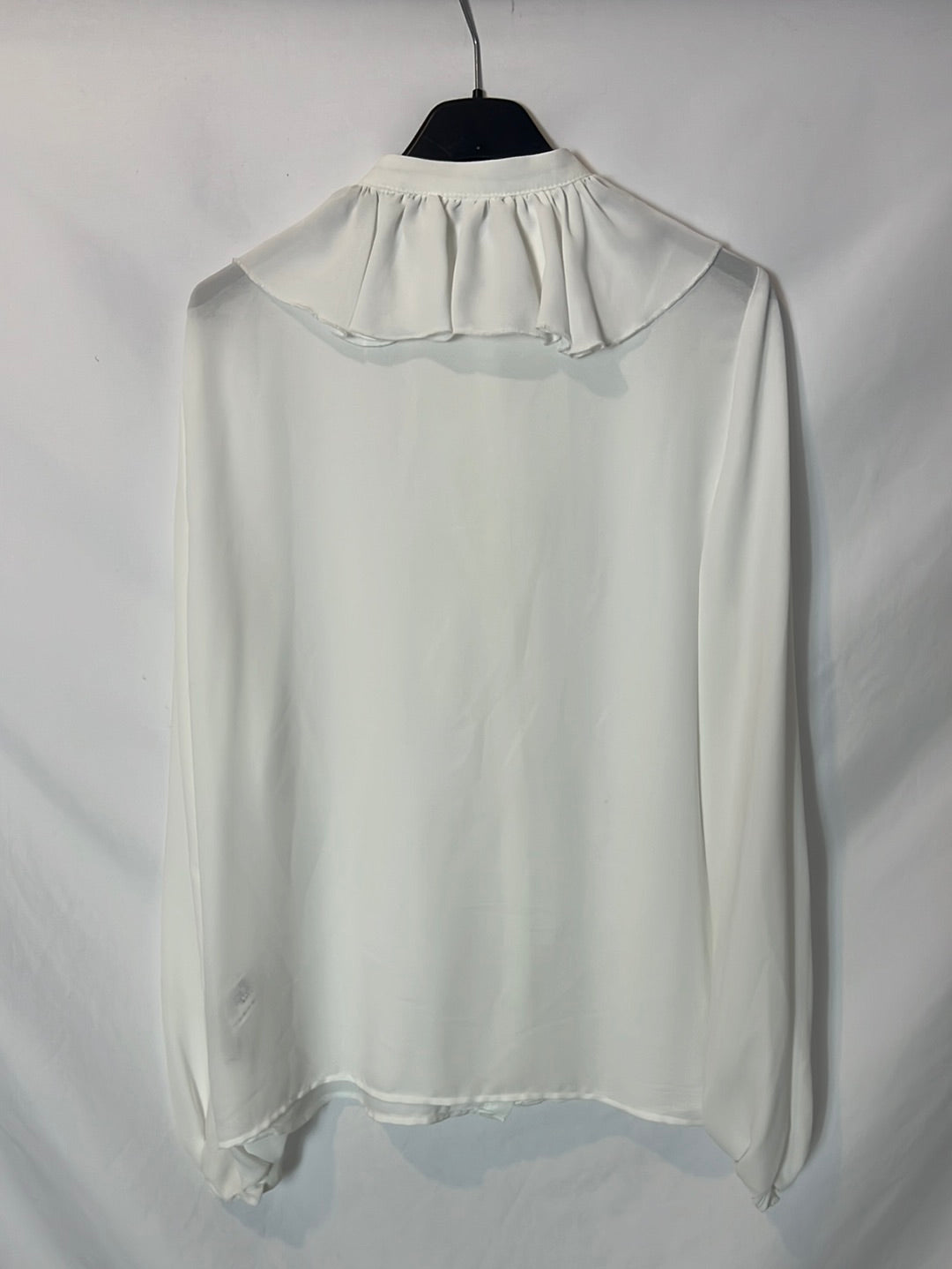ZARA. White flowing blouse with ruffles. Size XS