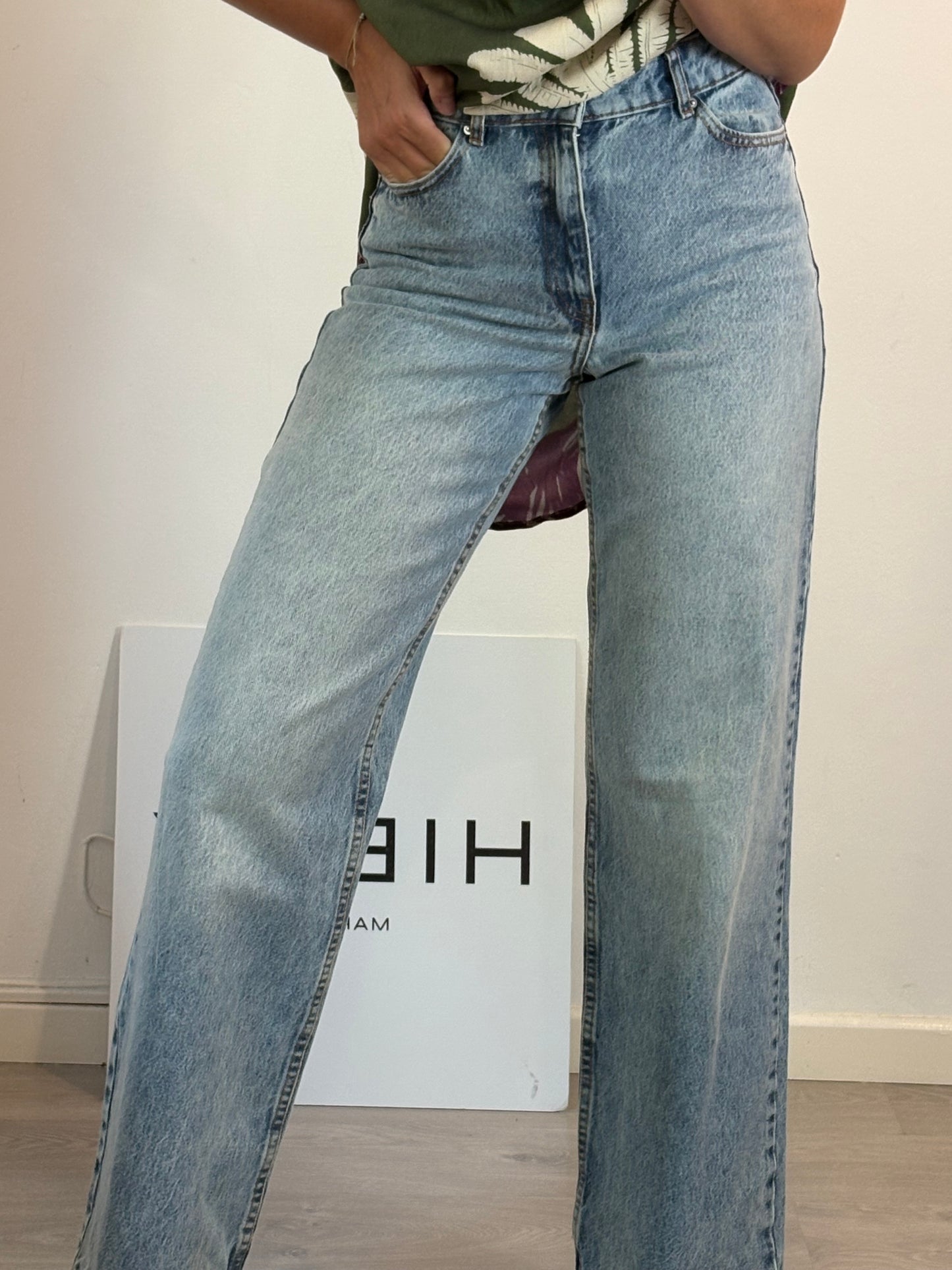 SÉZANE. Pantalón denim ancha. T 36