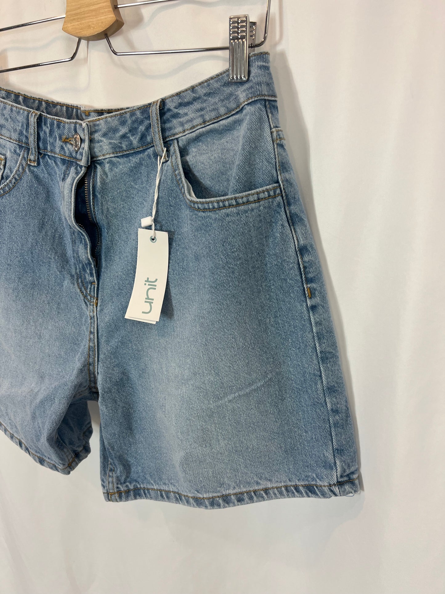 UNIT. Denim shorts. Size 40