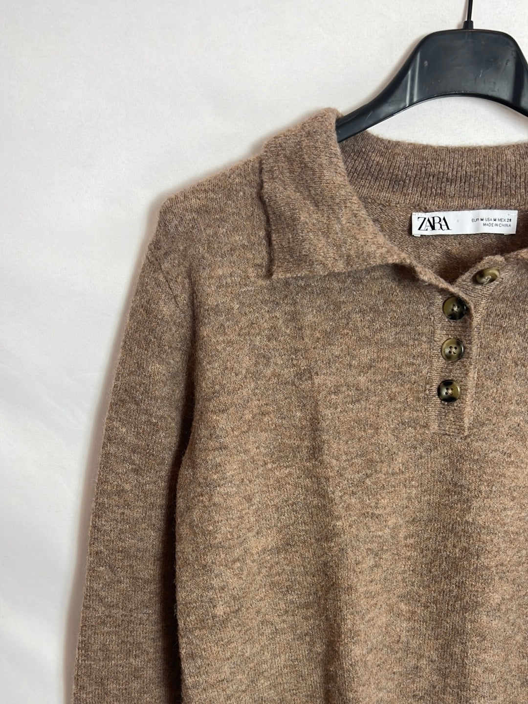 ZARA. Jersey marrón estilo polero. T M