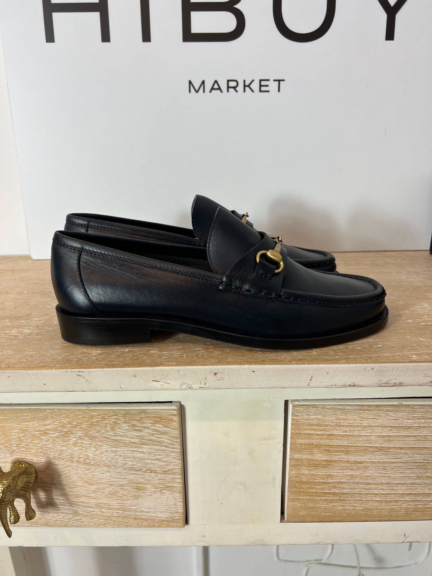 UNÜTZER. Dark blue leather loafers. Size 37.5