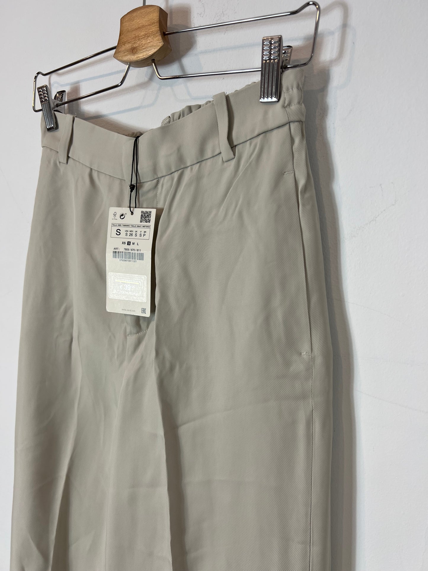 ZARA. Wide-leg pleated trousers Ts