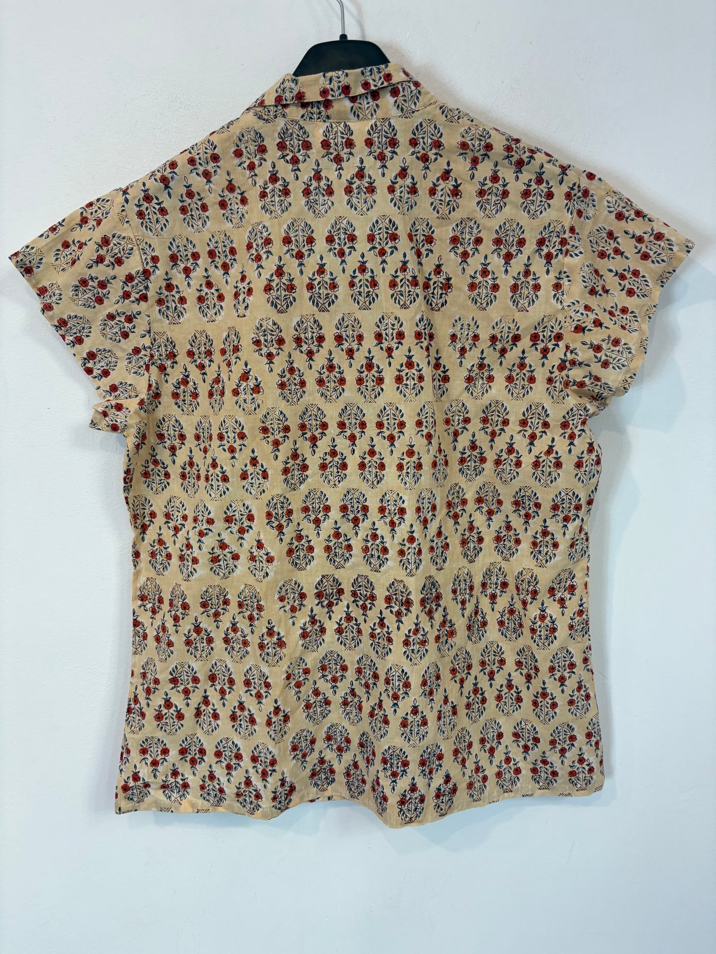 COLORES. Blusa algodón estampada. T S/M