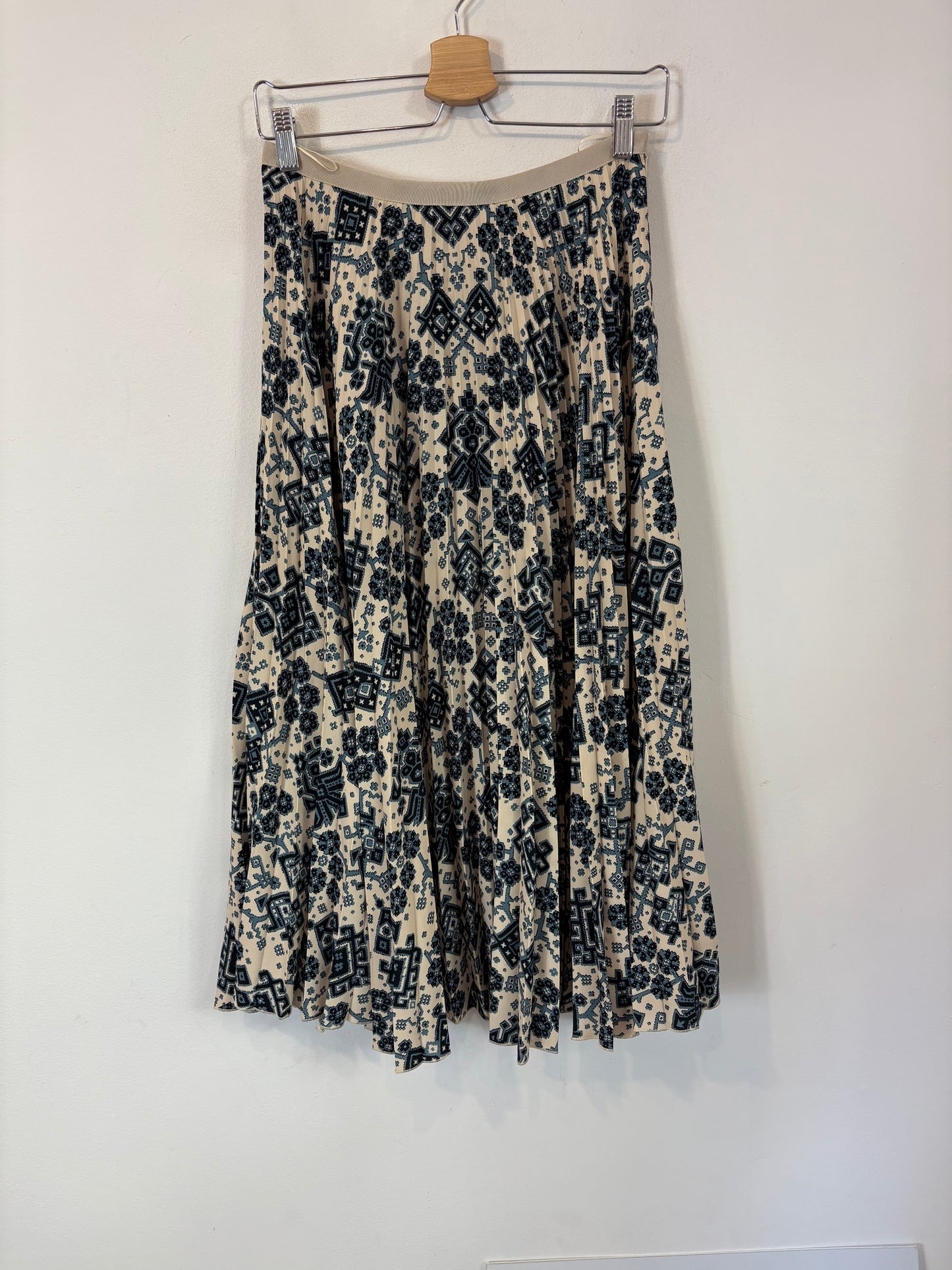 VANESSA BRUNO. Falda midi plisada estampada azules