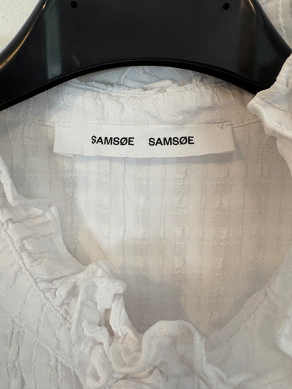 SAMSOE SAMSOE. Blusa blanca textura