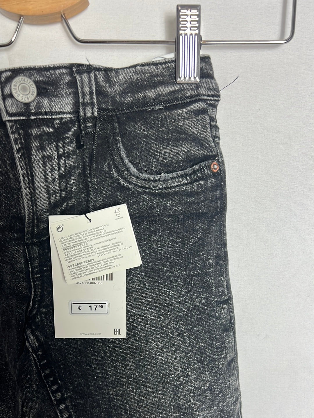 ZARA. Distressed gray denim. Size 6 years