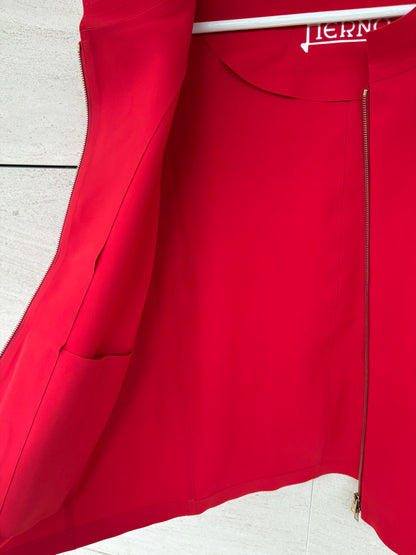 HERNO. Chaqueta roja textura
