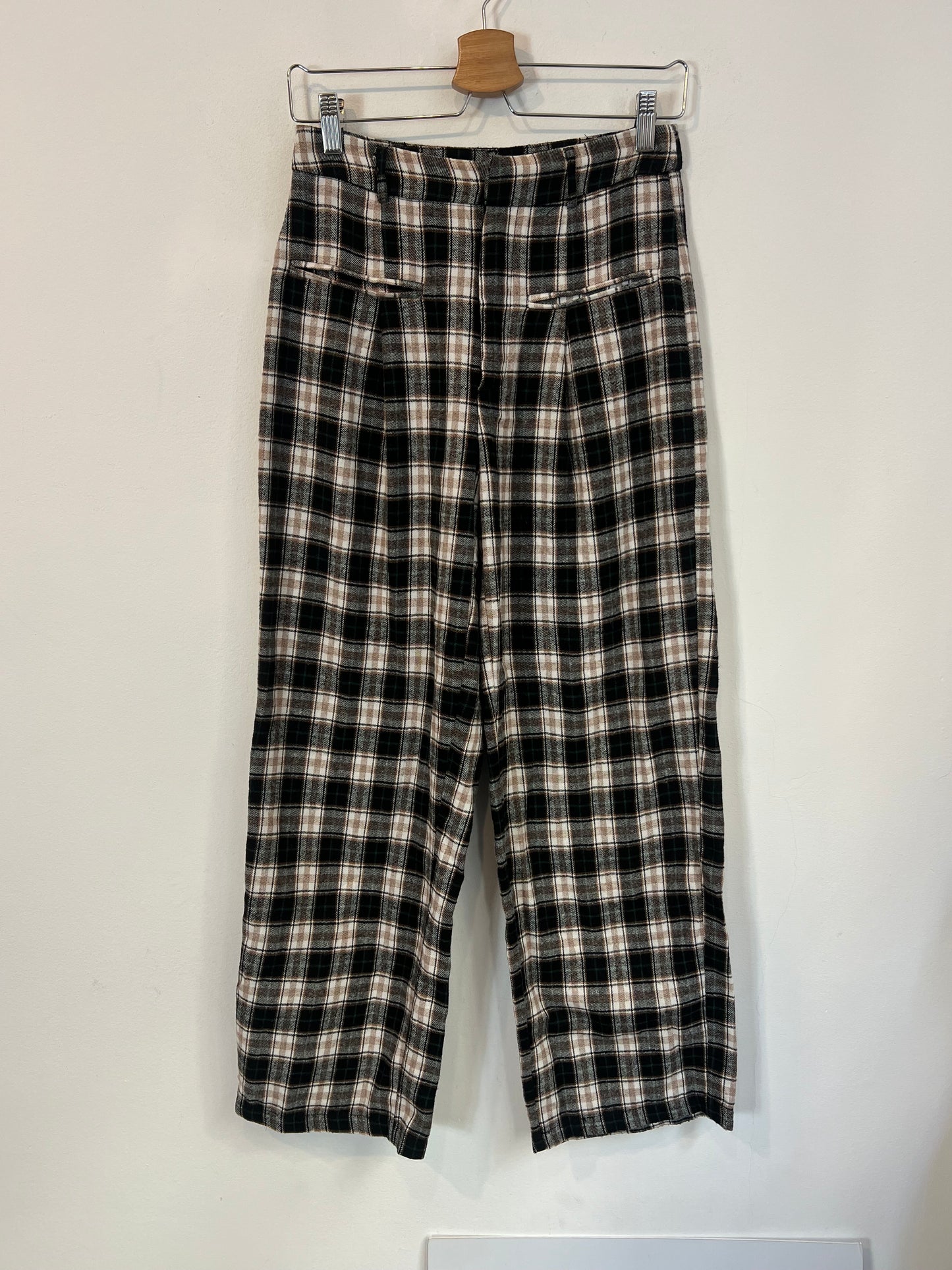 OTRAS. Pantalón cuadros pinzas