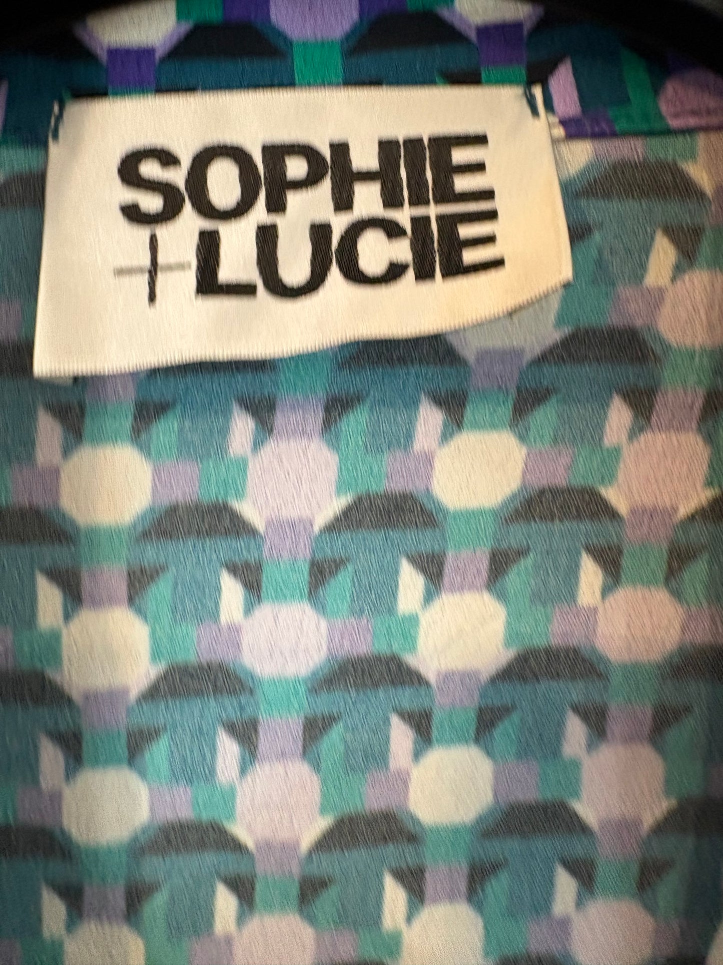 AMEÉ. Sleeveless fringed sweater S.(s)