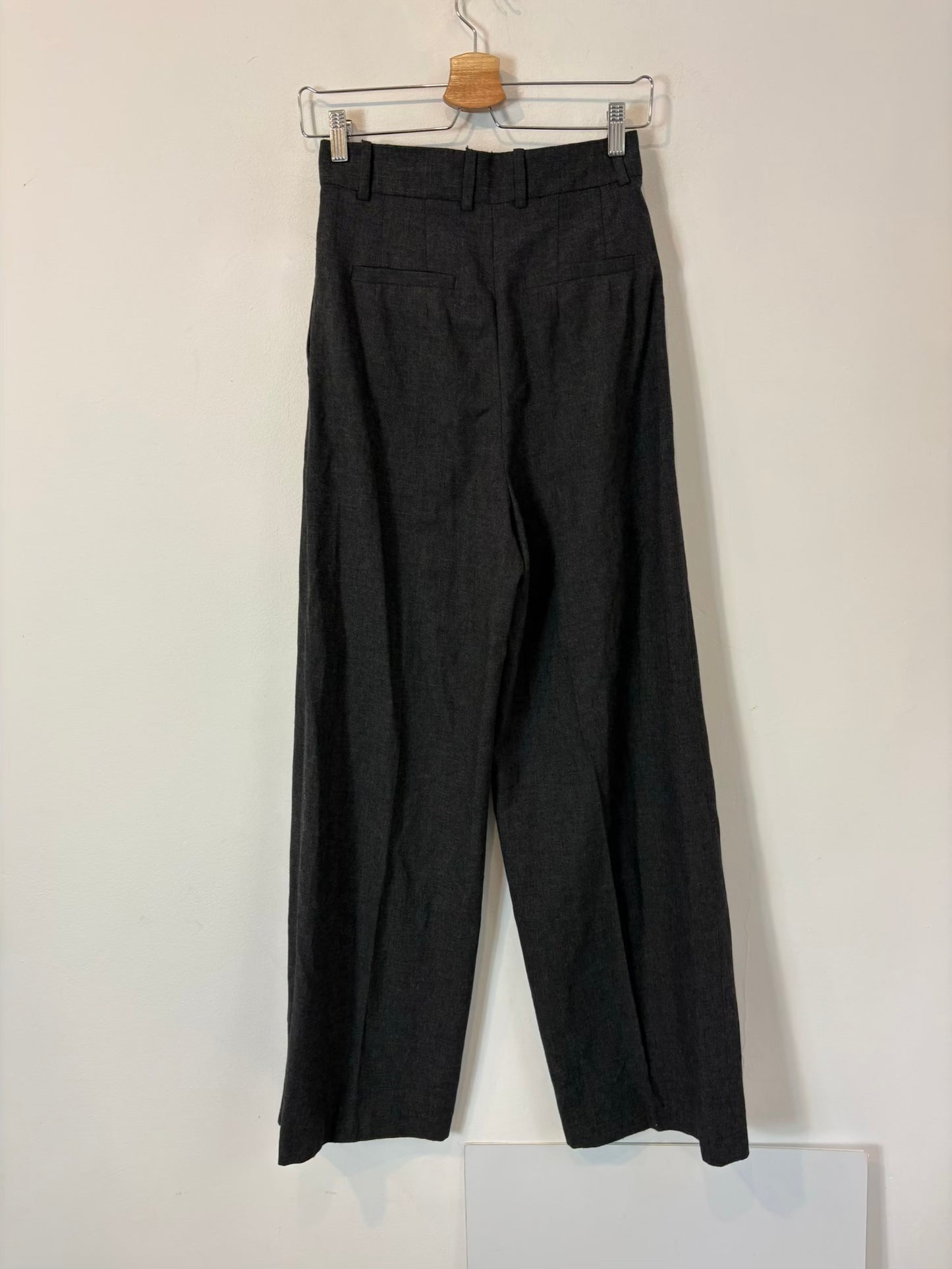 ZARA. Pantalón sastre gris marengo