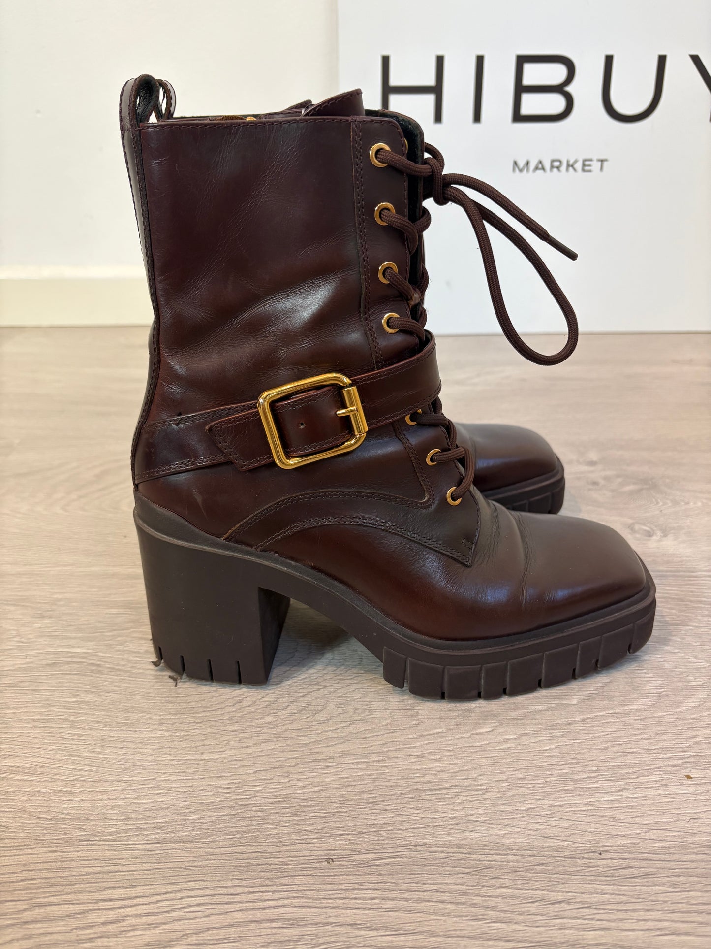 UTERQÜE. Botines piel cordones. T 39