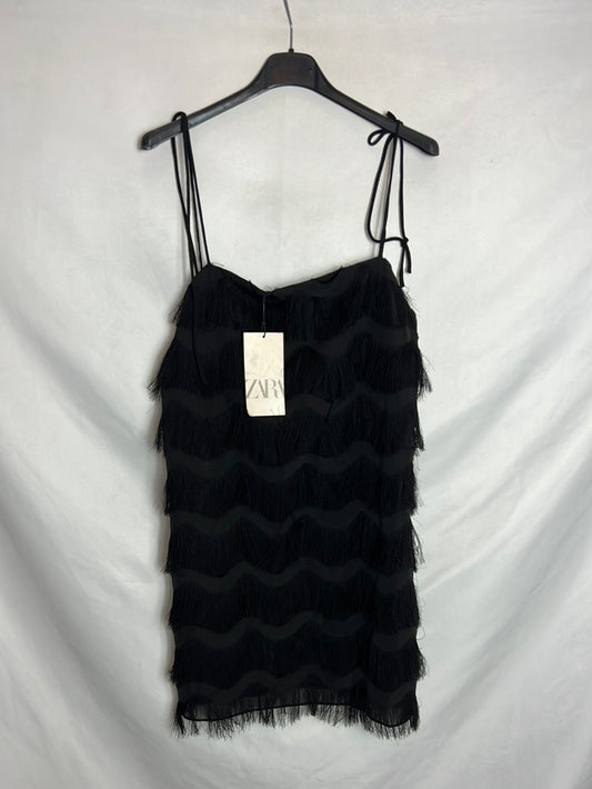 ZARA. Vestido negro  flecos T.M