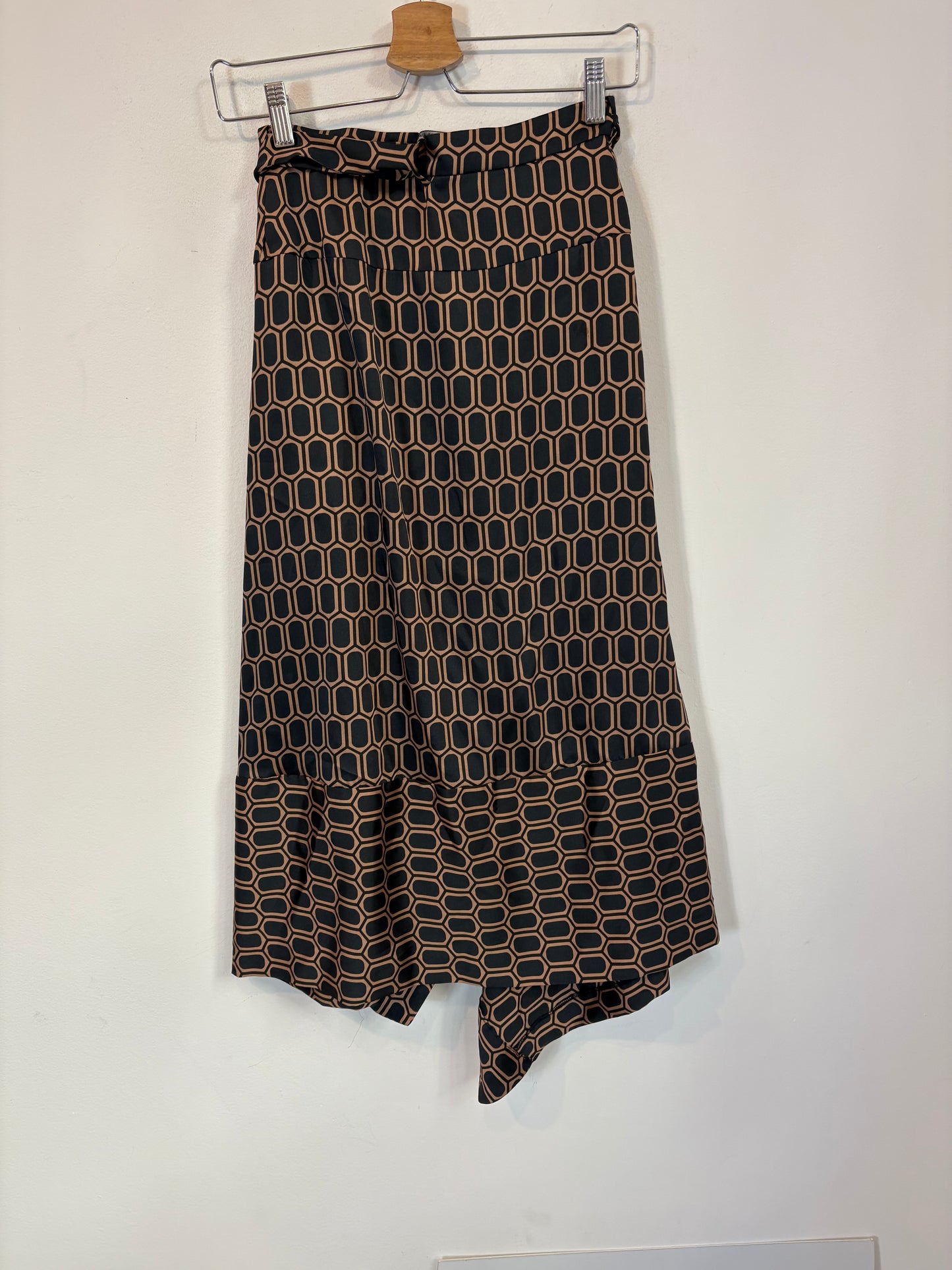 ZARA. Falda midi efecto pareo