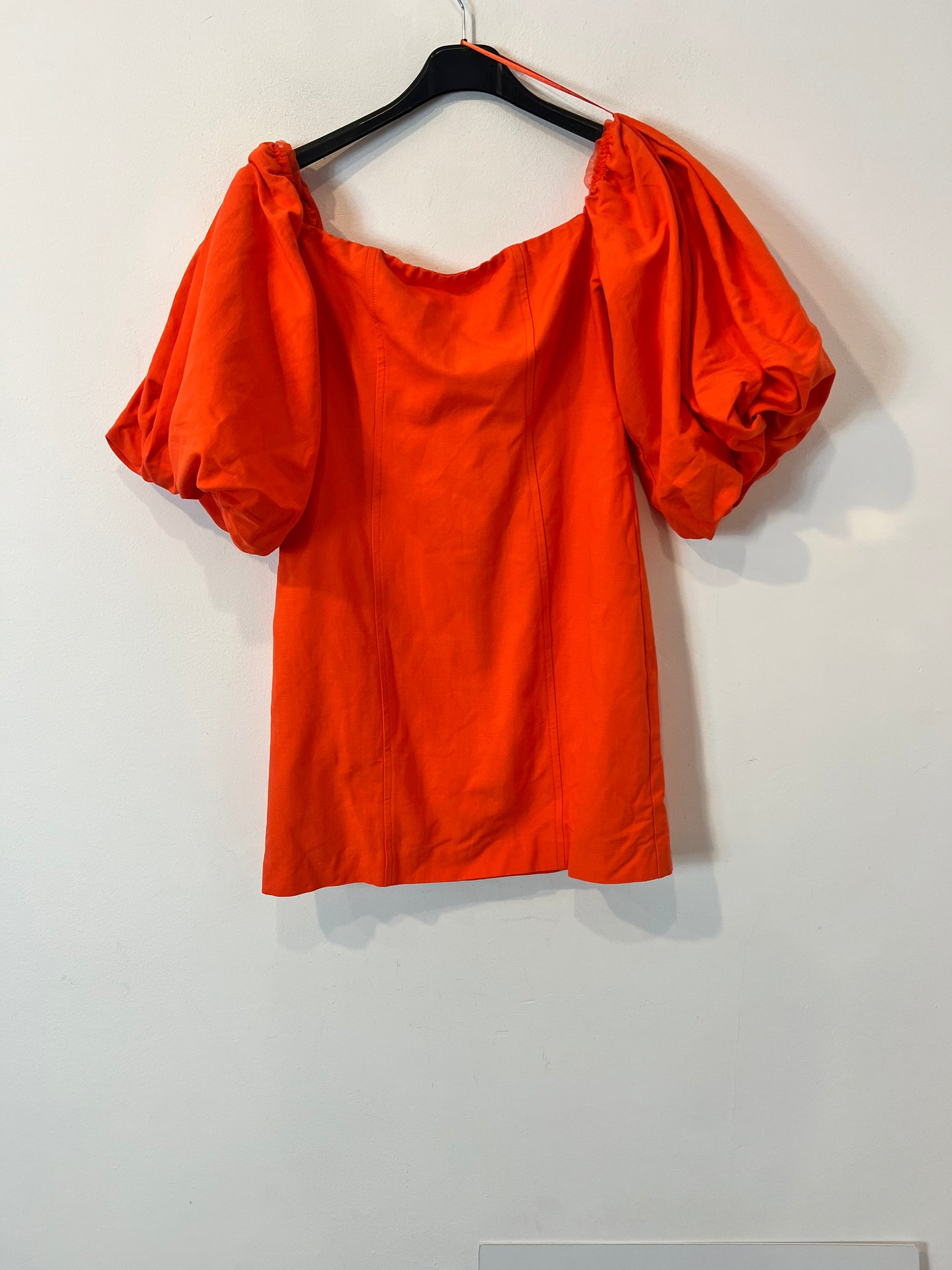 MANGO. Vestido corto mangas abullonadas