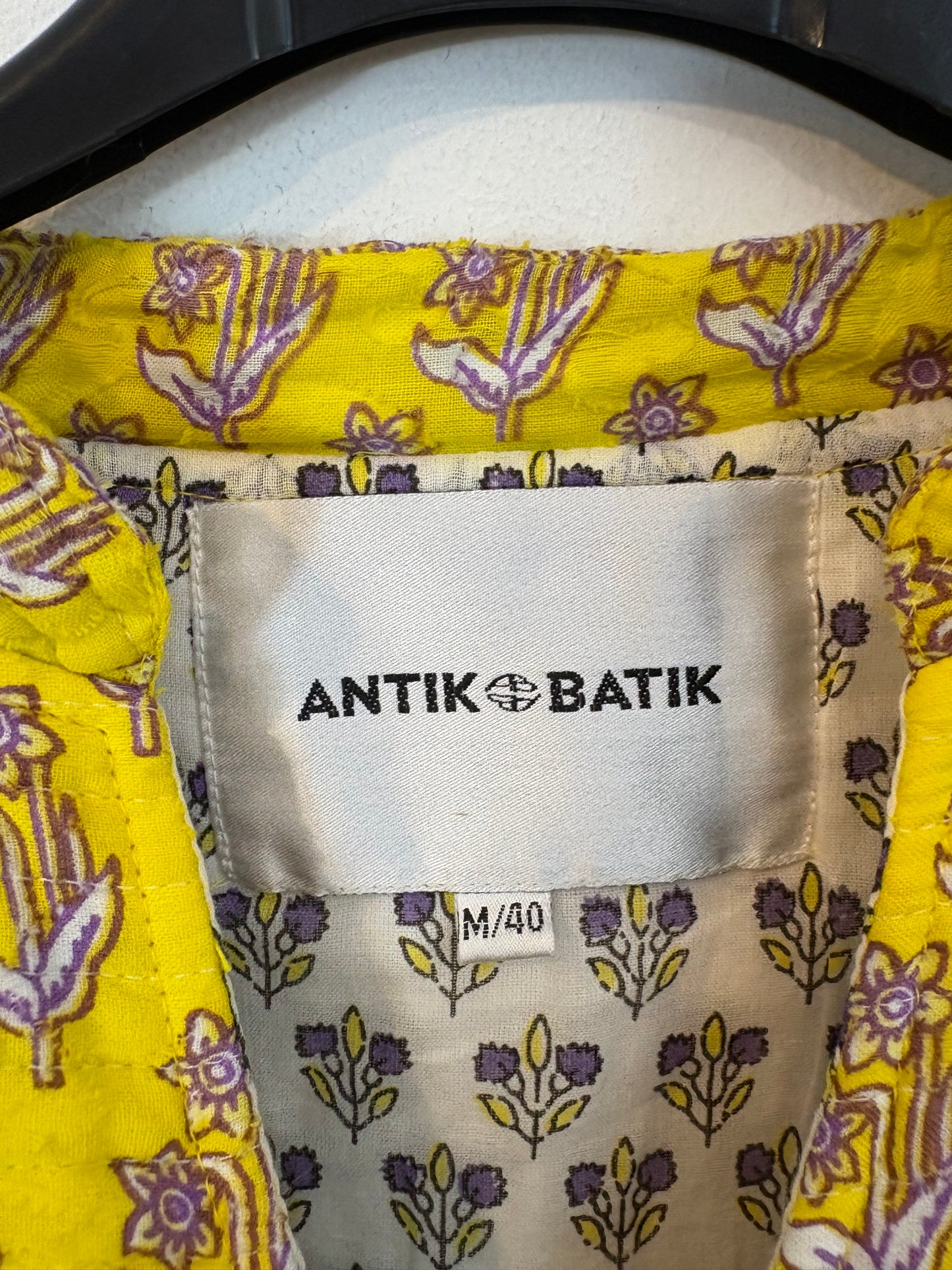 ANTIK BATIK. Chaqueta textura estampada