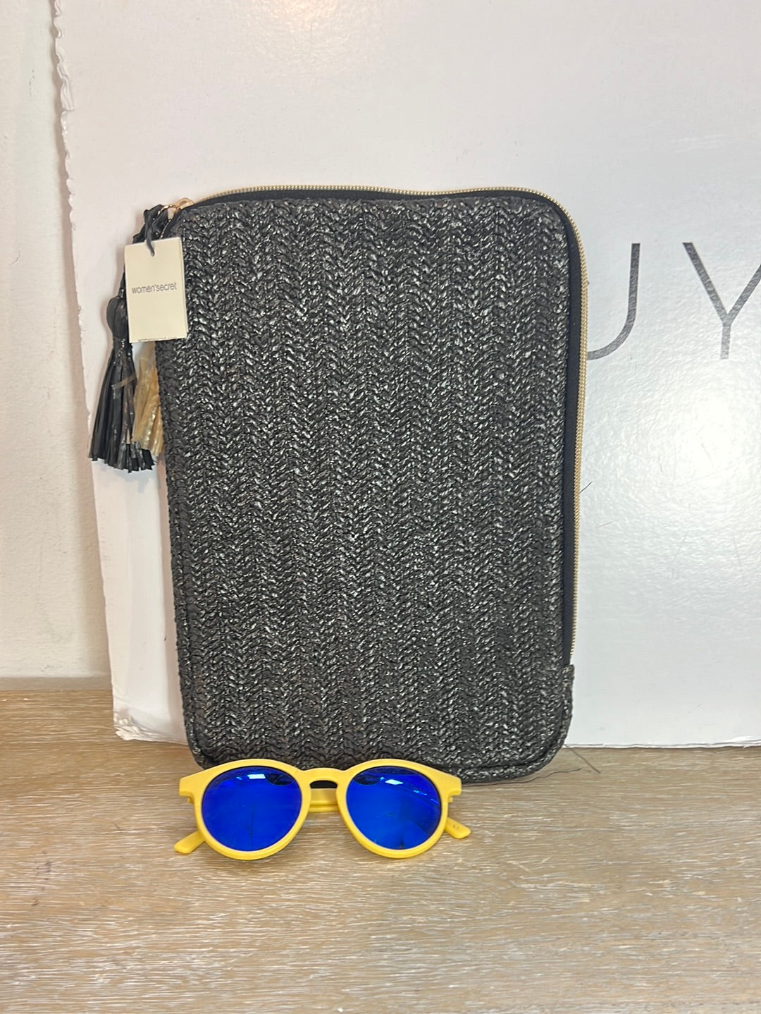 WOMEN'SECRET. Cartera de mano/funda tablet rafia