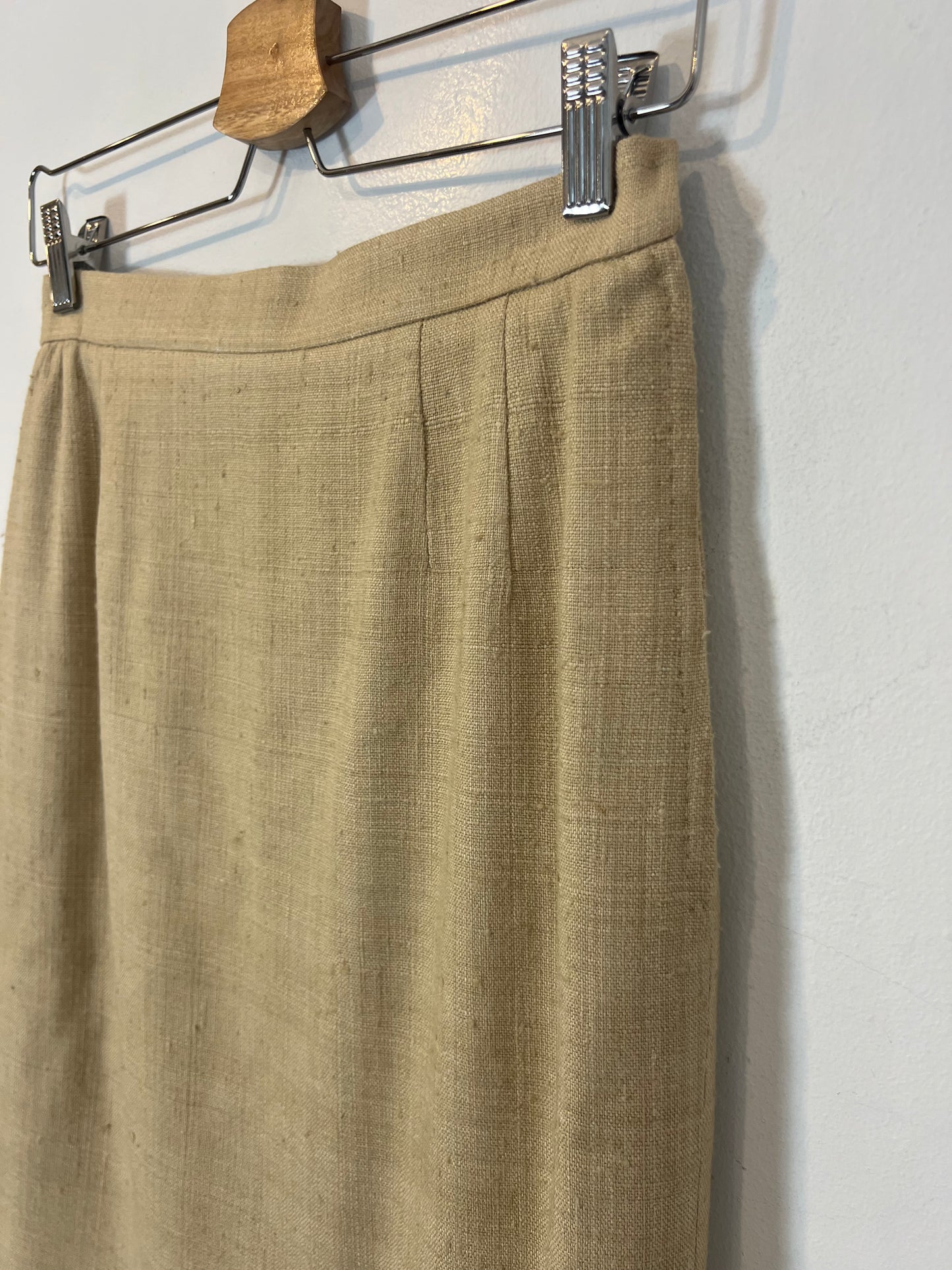 VALENTINO BOUTIQUE. Falda beige textura. T 10 ( XS)