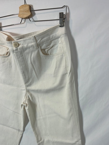 MASSIMO DUTTI. Denim cropped dobladillo. T 40