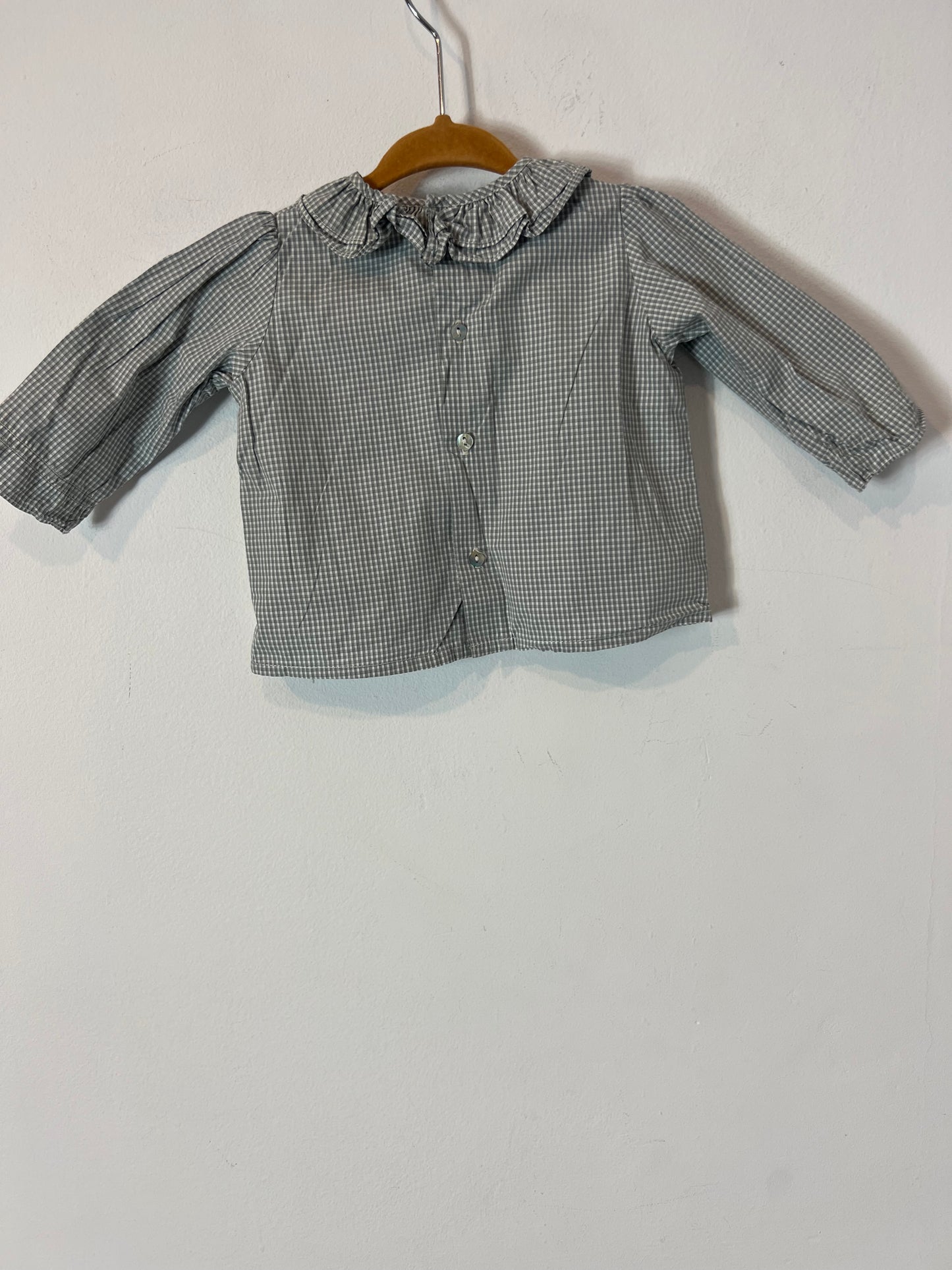 THE LIZARD IS CRYING. Gray plaid blouse with ruffled collar. Size 0 months