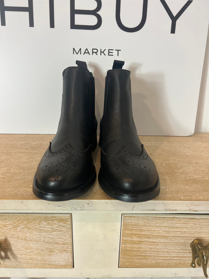 OTHER. Black ankle boots with die-cut details, size 38