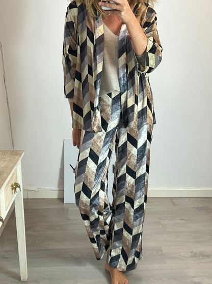 TRUCCO. Total look terciopelo T.m/l