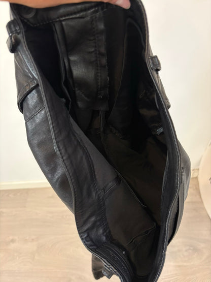 MON&PAU. Pantalón piel negro