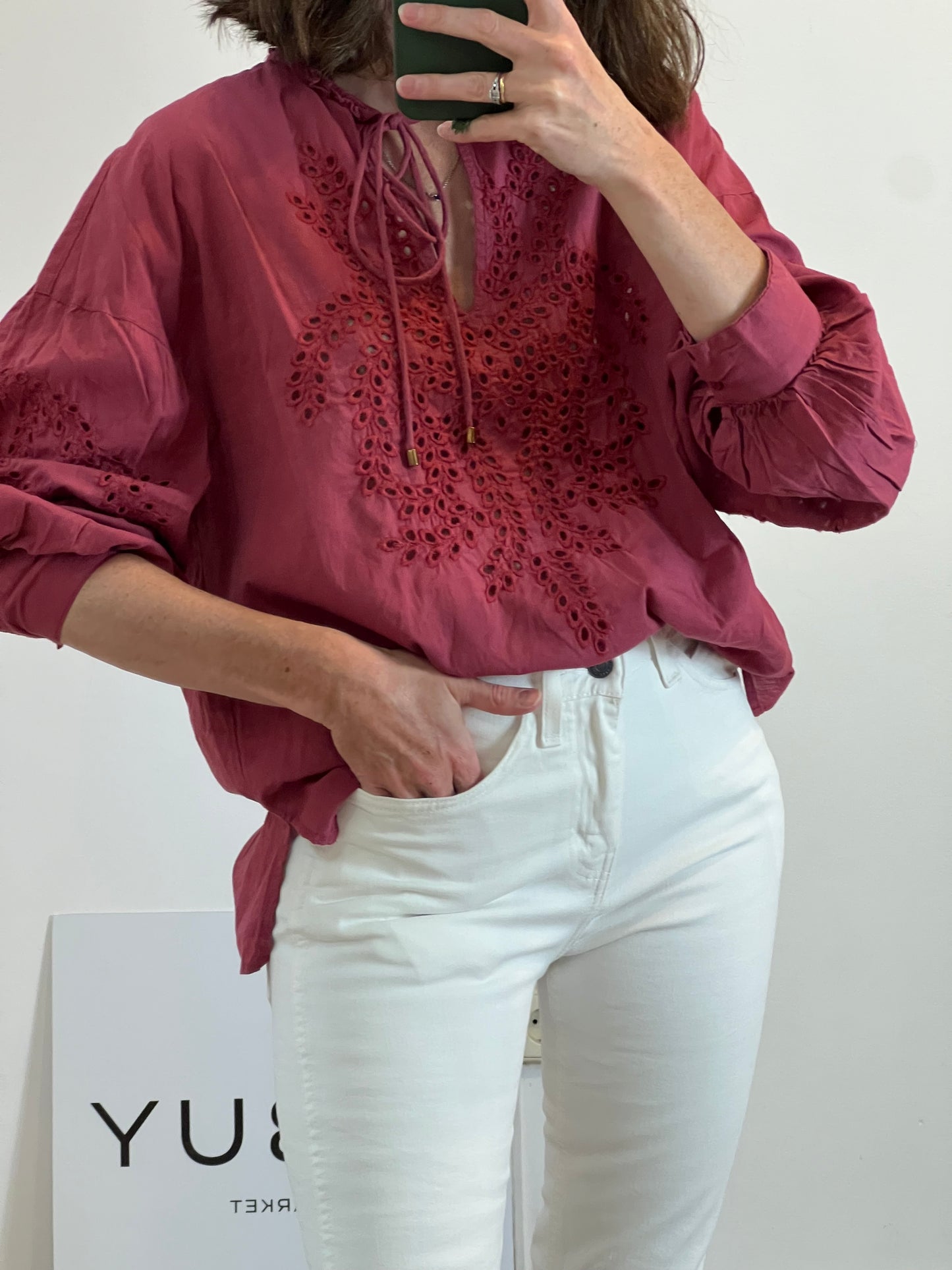 ZARA. Blusa detalles troquelados. T. S