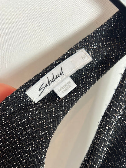 SUBDUED. Body negro hilos plateados escote. T M