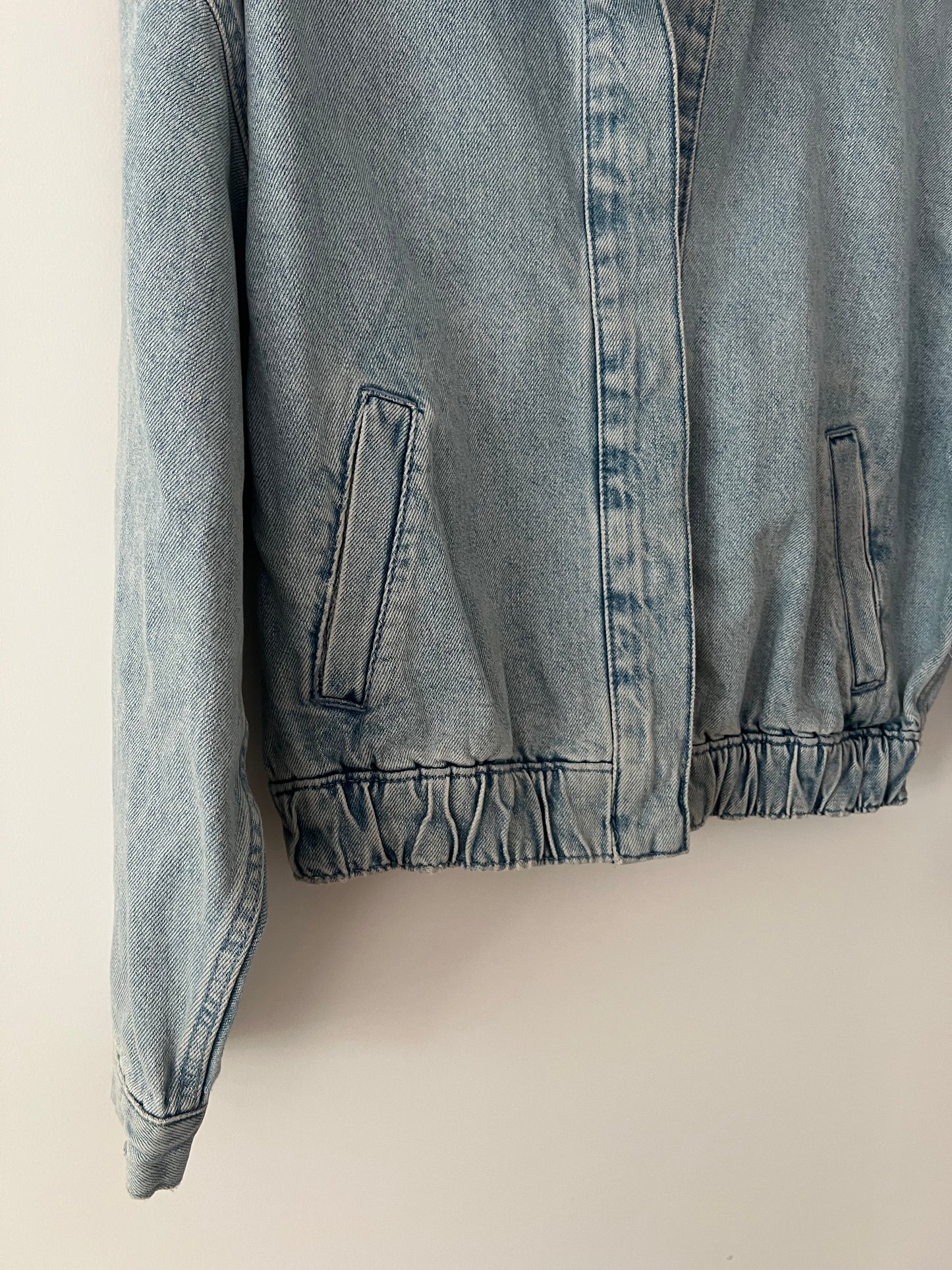 Cazadora denim volumen