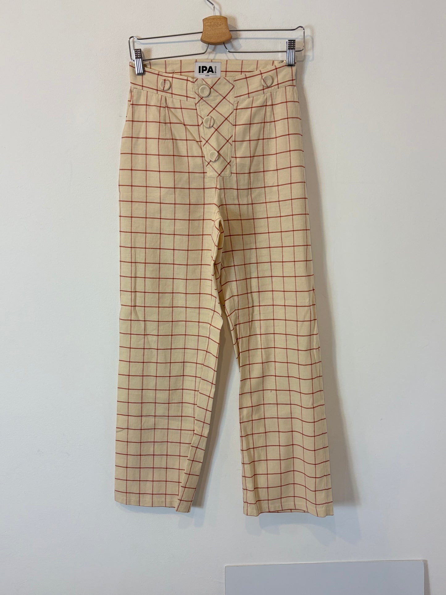 IPA. Conjunto pantalón y chaleco cuadros. T XS