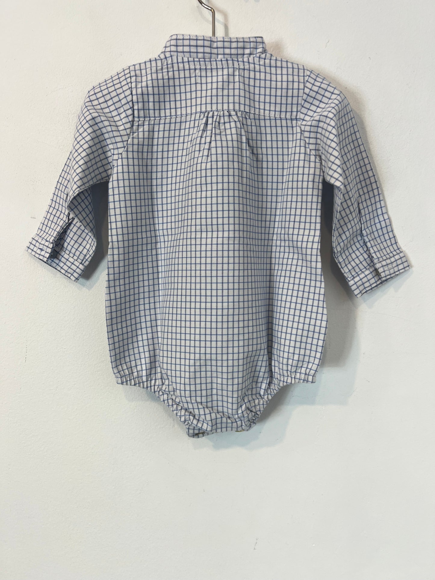 PATRICIA MENDILUCE. Ranita blanca cuadros T.6-9 meses