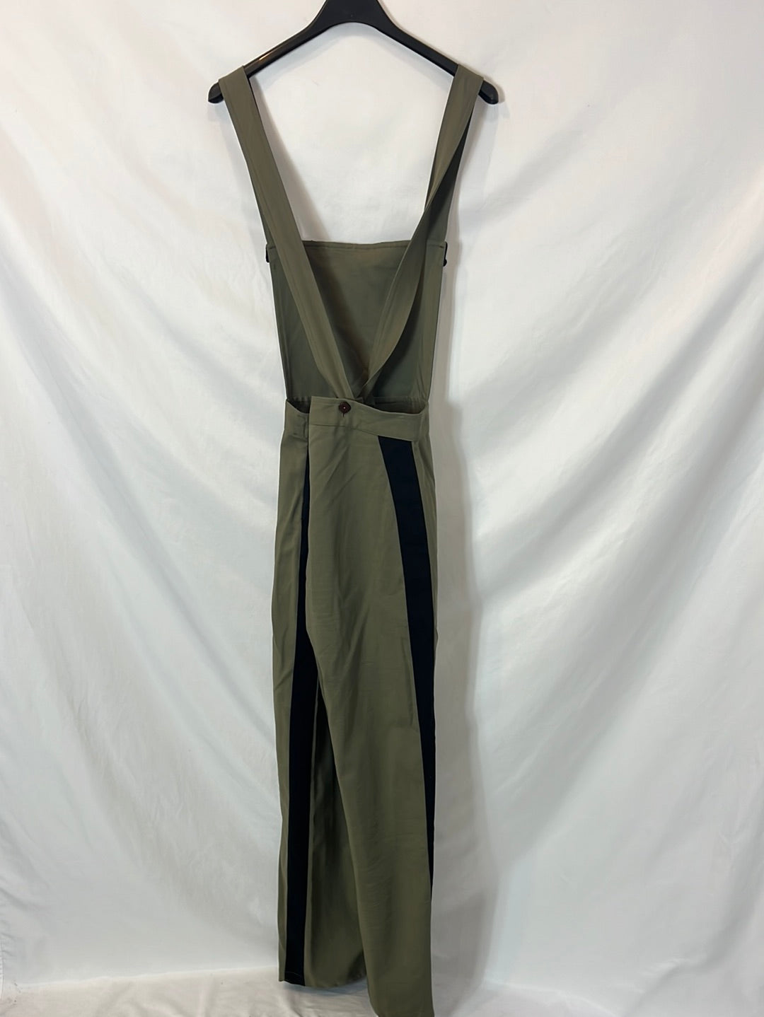 IQ COLLECTION. Peto verde detalles negros T.s