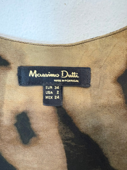 MASSIMO DUTTI. Short green skirt with pocket T.xs