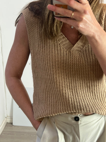 OTRAS. Jersey sin mangas camel T.M