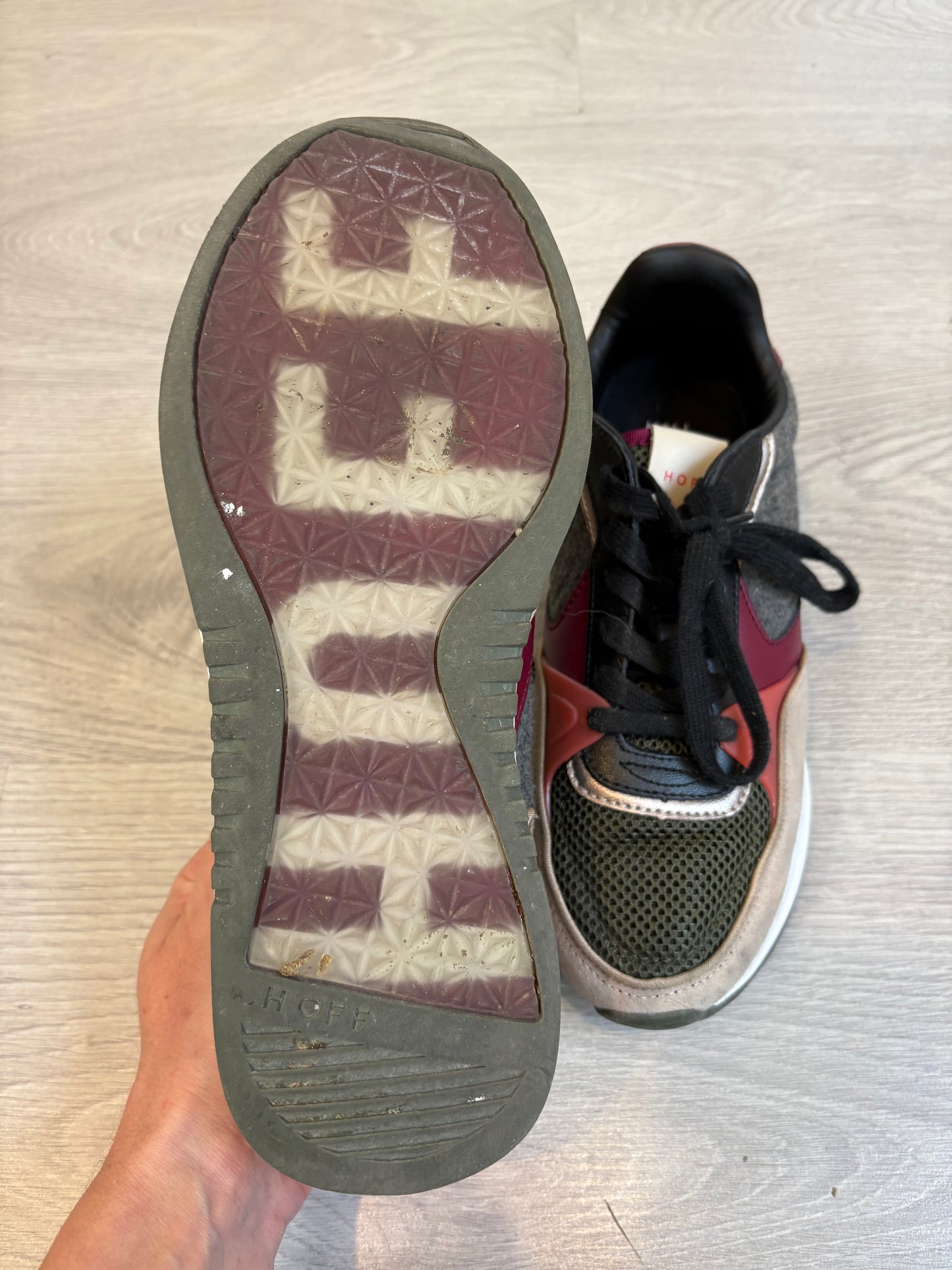 HOFF. Zapatillas texturas burdeos. T 41