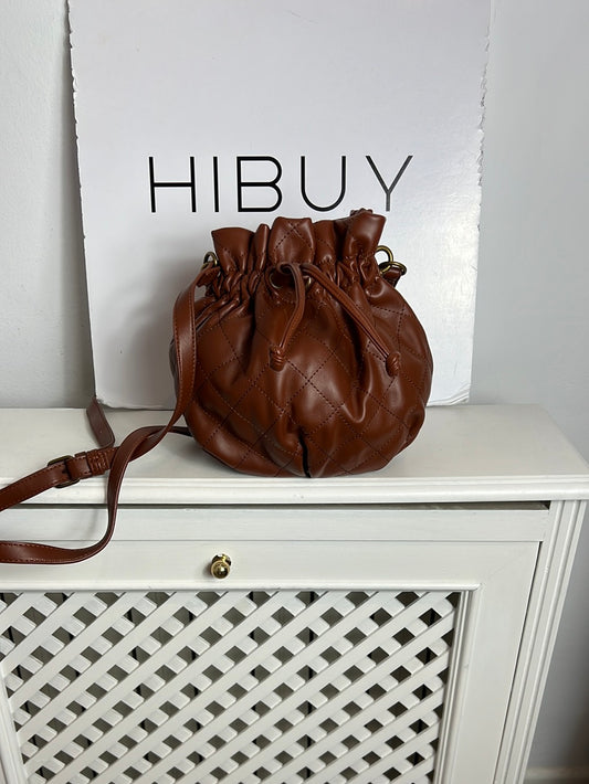 THE DROP. Bolso estilo saco marrón