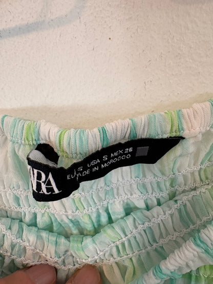 ZARA. falda nido de abeja