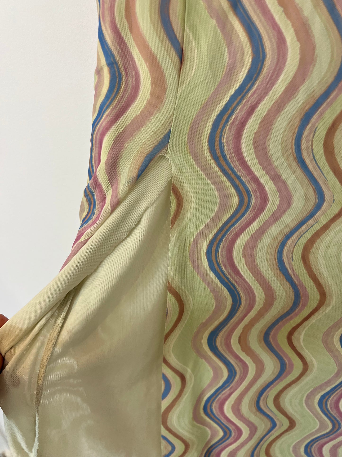 ZARA. Vestido midi tul ondas. T S