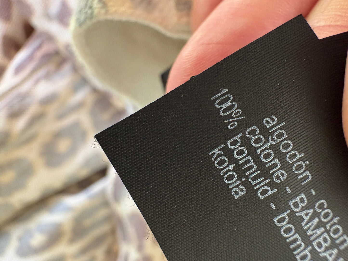 ZARA. Buttoned animal print denim. T34