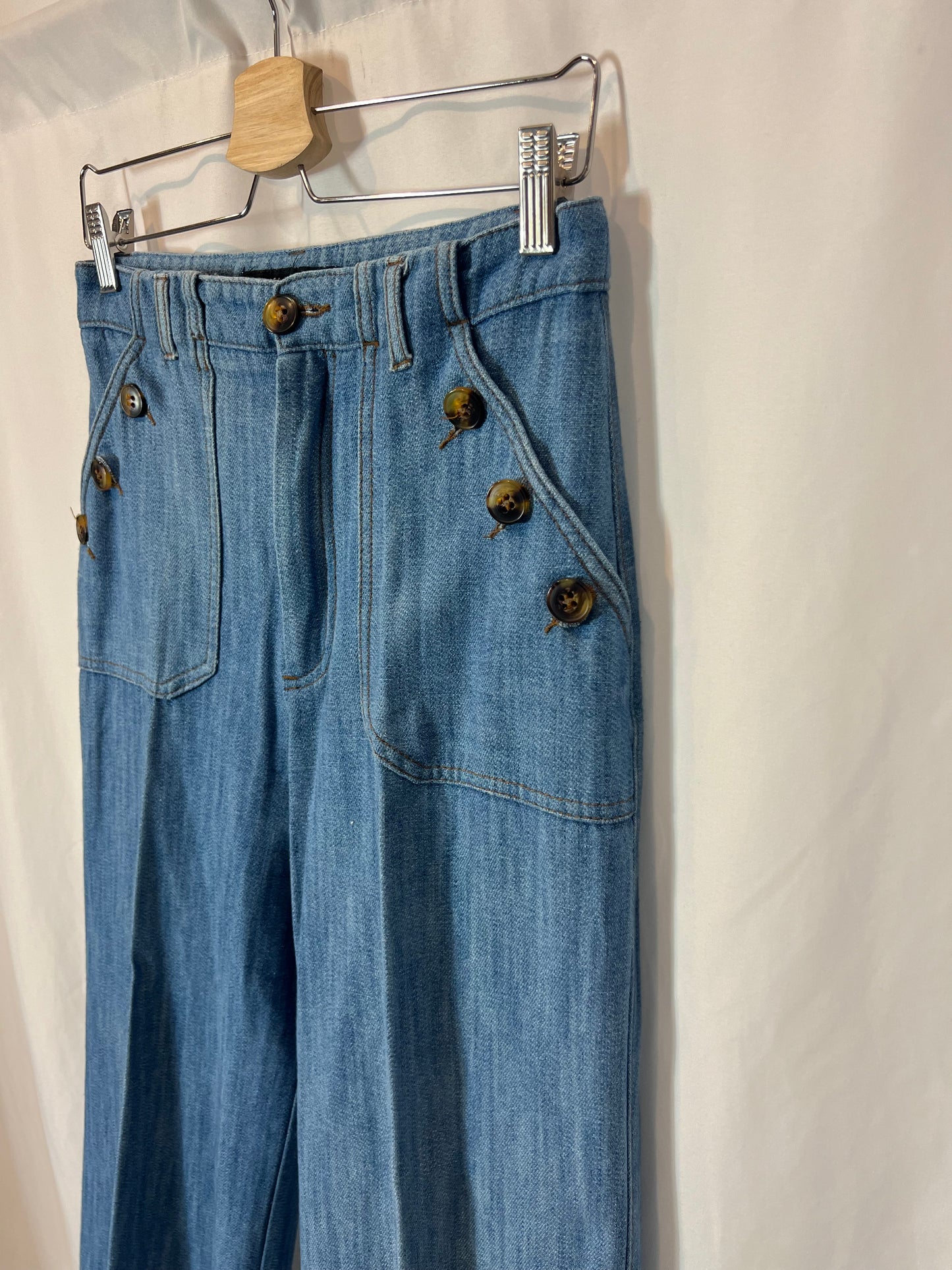 ZARA. Denim pata ancha detalle botones. T M