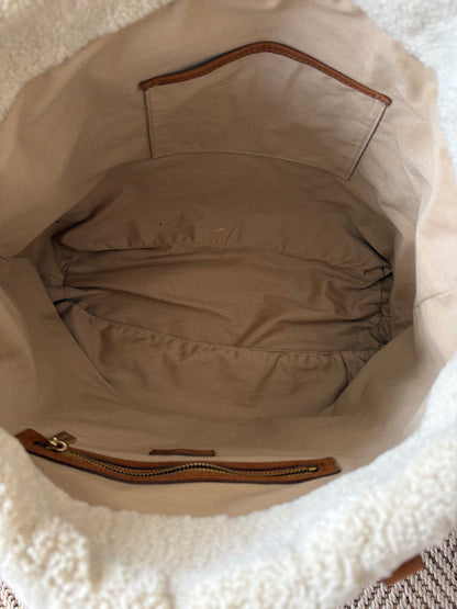 VANESSA BRUNO. Bolso tote borrego