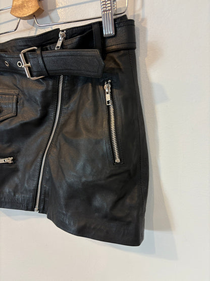 RAT & BOA. Falda corta piel cremallera. T S