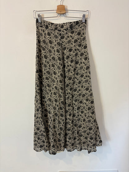 MASSCOB. Falda larga estampada